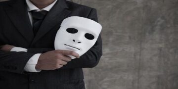حياة الصدق وصدق الحياة..لم الجدل!!
