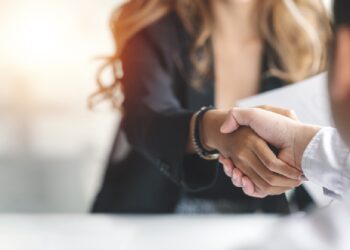 أكثر من نصف الشركات الكندية